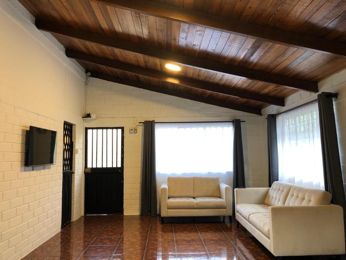 بانيوس High-End Holiday Cabin - Tungurahua Hot Springs المظهر الخارجي الصورة